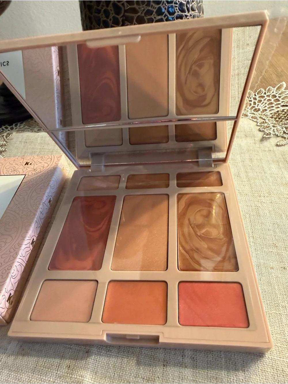 Laura Geller Crème Full Face Basics Compact New w/ Box Eyeshadow, Bronzer & More